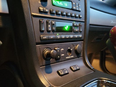 2005 Ford Thunderbird Base