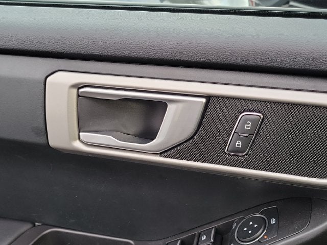 2023 Ford Explorer Base