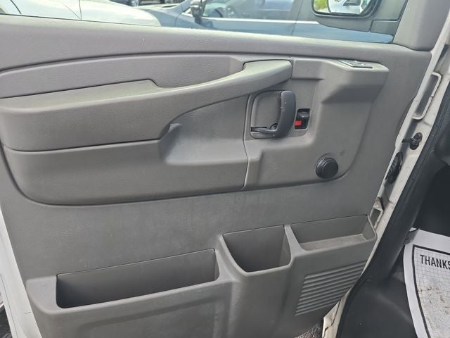 2005 Chevrolet Express Van G1500 Base 135 WB