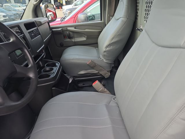 2005 Chevrolet Express Van G1500 Base 135 WB