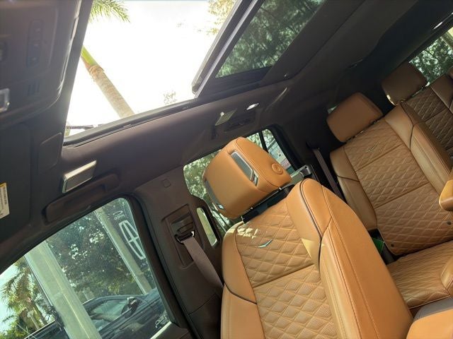 2023 Cadillac Escalade Premium Luxury
