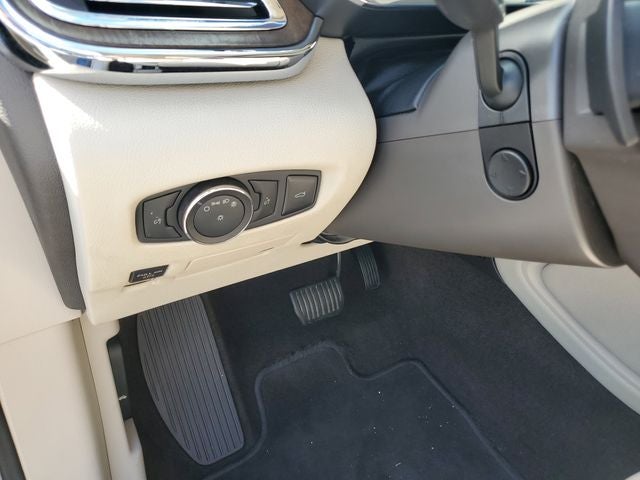 2018 Lincoln Continental Premiere