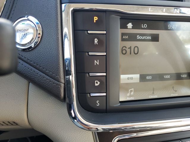 2018 Lincoln Continental Premiere