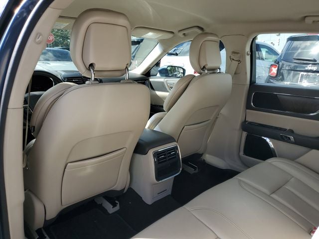 2018 Lincoln Continental Premiere