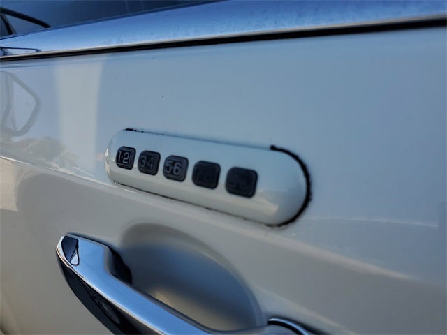 2013 Lincoln MKX Base