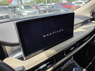 2022 Lincoln Nautilus Standard