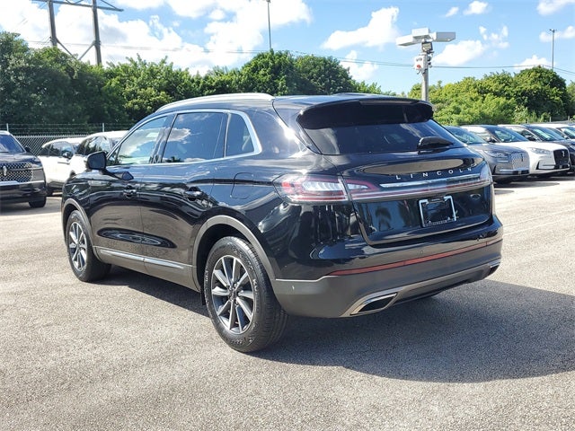 2022 Lincoln Nautilus Standard