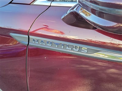 2022 Lincoln Nautilus Standard