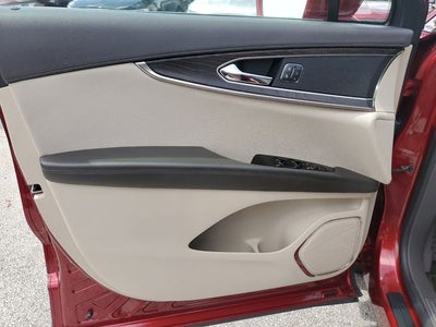2019 Lincoln Nautilus Select