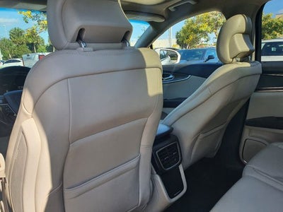 2019 Lincoln Nautilus Select