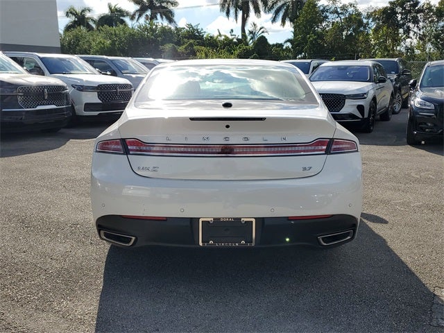 2016 Lincoln MKZ Base