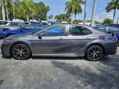 2022 Toyota Camry SE