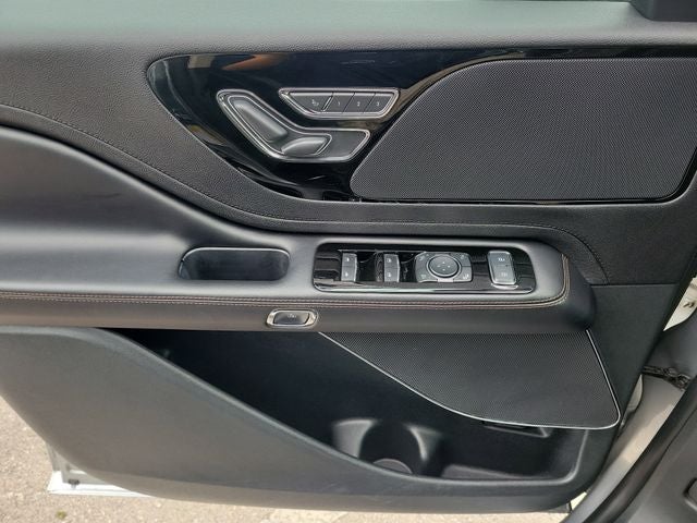 2023 Lincoln Aviator Standard