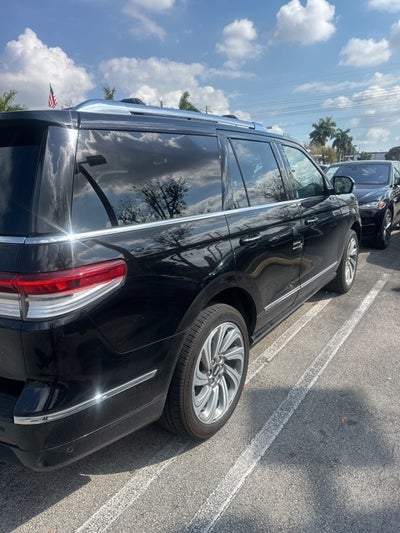 2023 Lincoln Navigator Standard