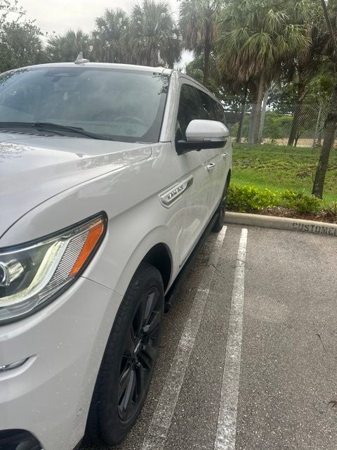 2022 Lincoln Navigator L Reserve