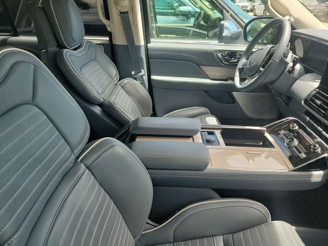2022 Lincoln Navigator L Black Label