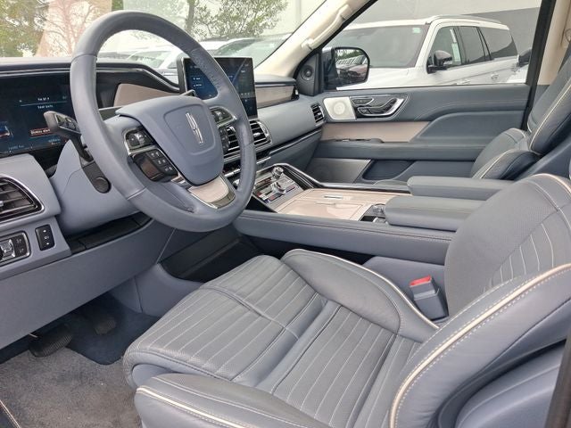 2022 Lincoln Navigator L Black Label