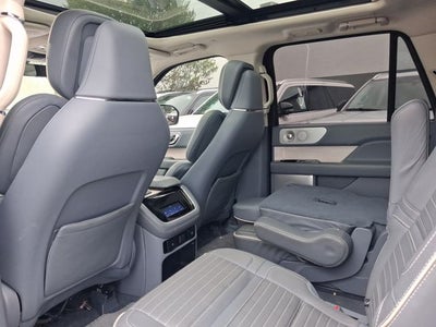 2022 Lincoln Navigator L Black Label