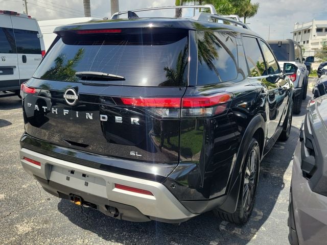 2022 Nissan Pathfinder SL