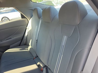 2022 Hyundai Elantra SEL