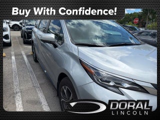 2025 Toyota Sienna Platinum 7 Passenger