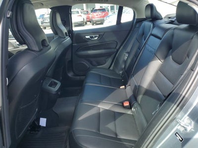 2021 Volvo S60 T5 Momentum