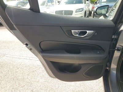 2021 Volvo S60 T5 Momentum