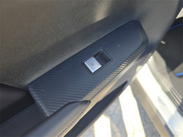 2023 Mitsubishi Outlander PHEV SE