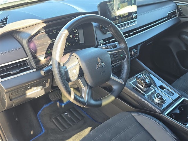 2023 Mitsubishi Outlander PHEV SE