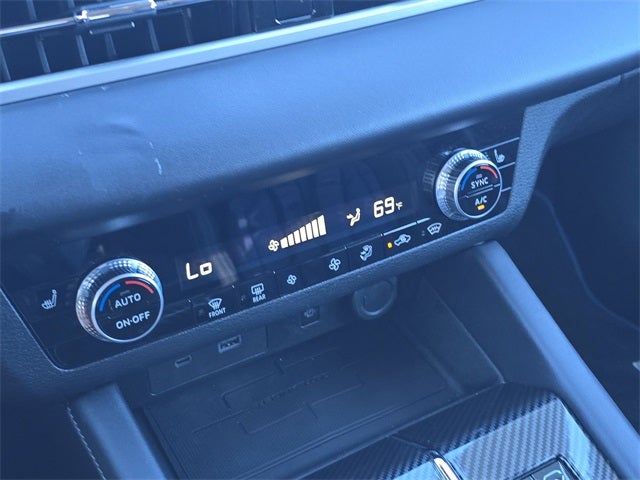 2023 Mitsubishi Outlander PHEV SE