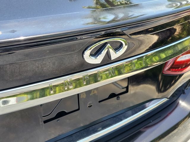 2016 INFINITI Q70 3.7