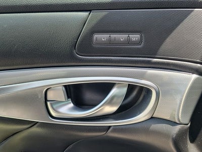 2016 INFINITI Q70 3.7
