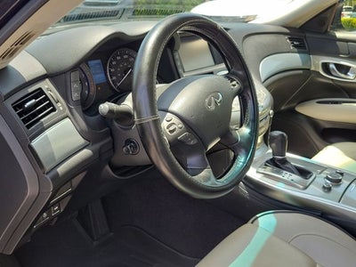 2016 INFINITI Q70 3.7