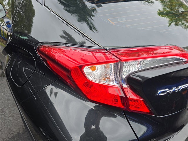 2021 Toyota C-HR XLE