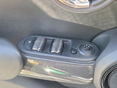 2017 MINI Cooper Base