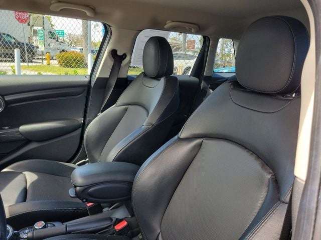 2017 MINI Cooper Base