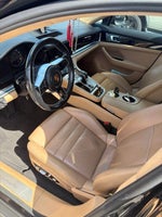 2018 Porsche Panamera Base
