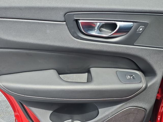 2022 Volvo XC60 B5 Inscription